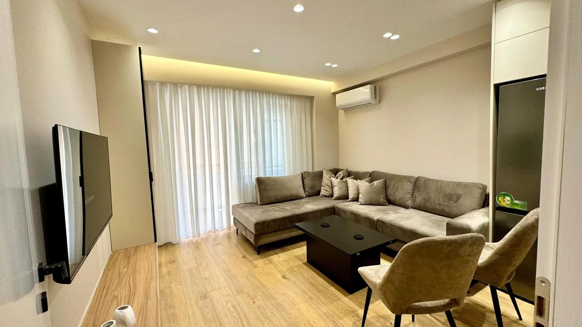 E&R Apartments At Myslym Shyri Tirana Albania