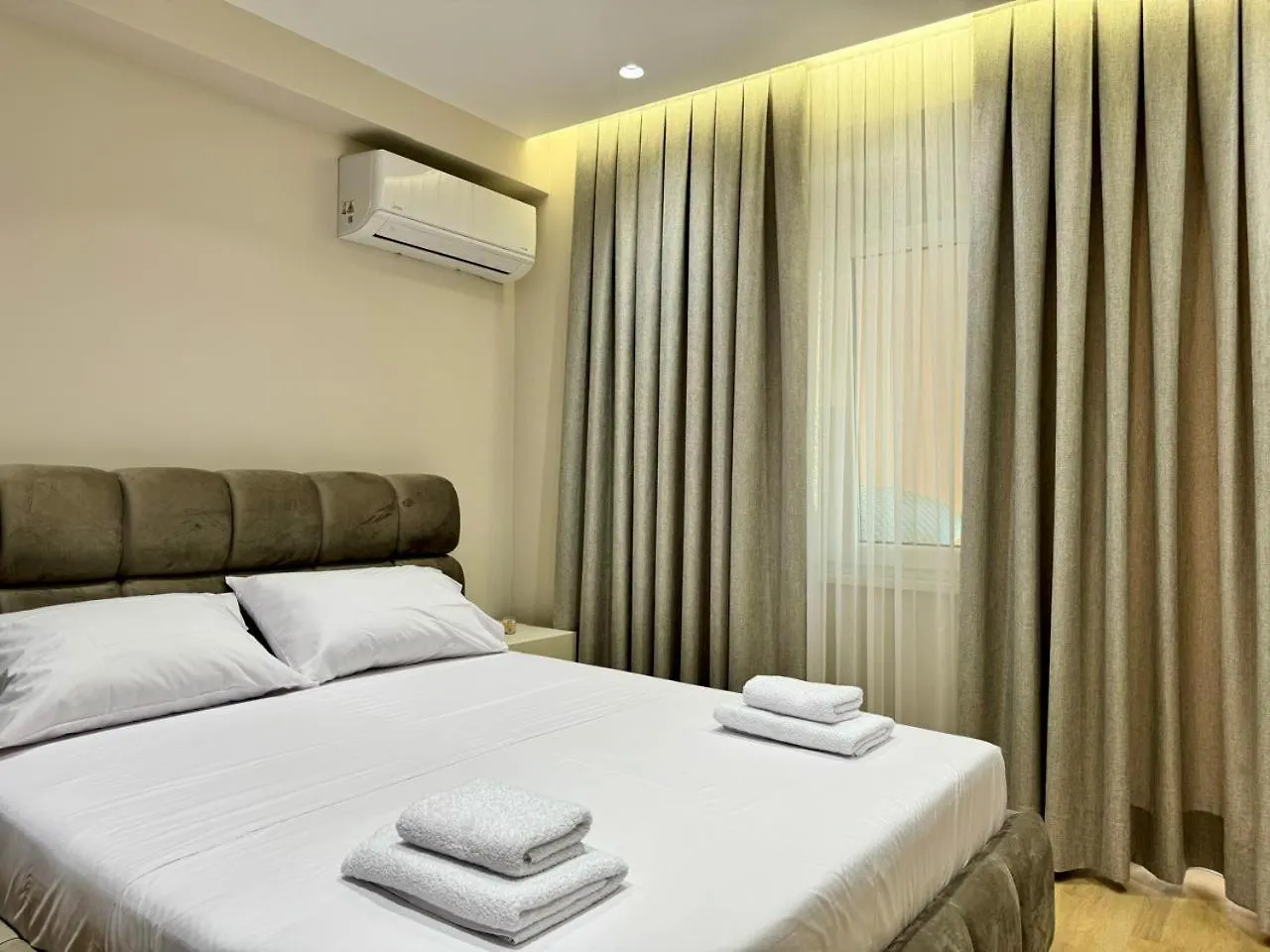 E&R Apartments At Myslym Shyri Tirana Hotel