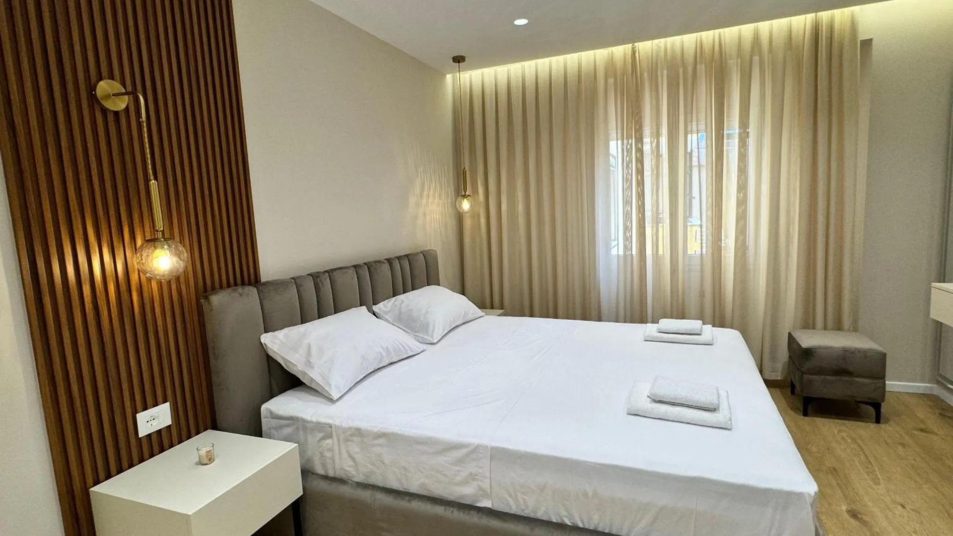 E&R Apartments At Myslym Shyri Tirana Hotel